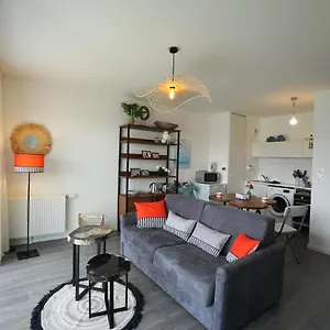 Reve Sale , Concarneau France